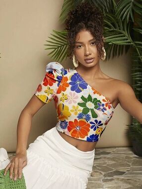 One-Shoulder Floral Crop Top - Multicolor